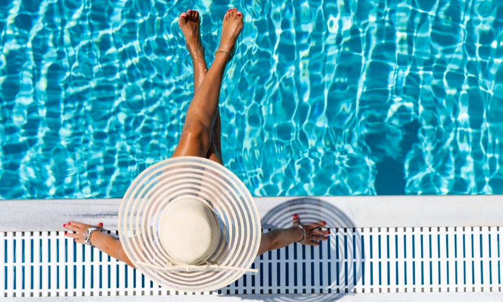 Riverside swimming pool builders 1