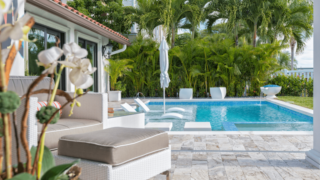 swimming pool builder in Glendora at Sunset Outdoor Creations